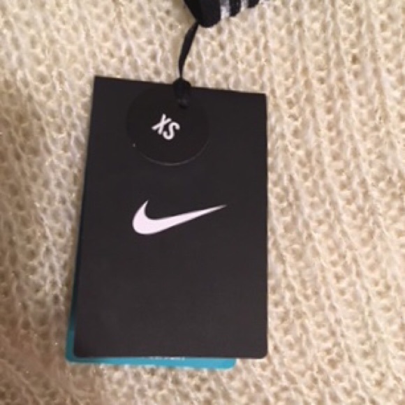 NWT Nike Indy Cooling Bra - Picture 7 of 8
